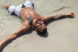 rwfan11:  …Santino at the beach! :-)