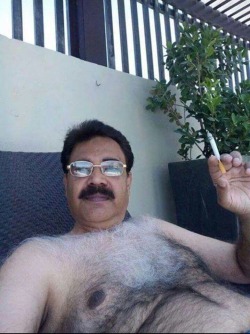 player064:  Full sexy nd hot daddy from lahore pakistan 57years