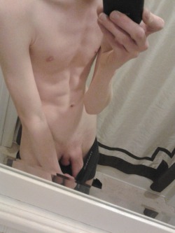 jockdays:  brodays:  Hot Self Pic Studs! Hundreds Of Dudes Added