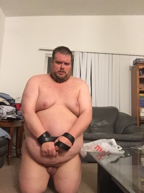 gamerbearchub69:  bootblackmatt:  @markuspyronis had some fun with me  Bend over for cubby  I love big, tall superchubs. I want to climb that mountain.