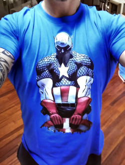  Captain America and I  want to wish you a fantastic day !!