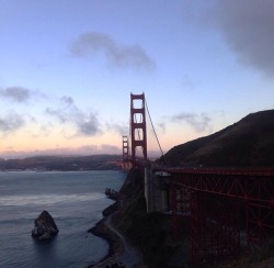 theonethatissecretlyabananal:  itcuddles:  Golden Gate Bridge