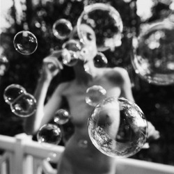 wicked-naughty-diva:  Bubbles = fun.