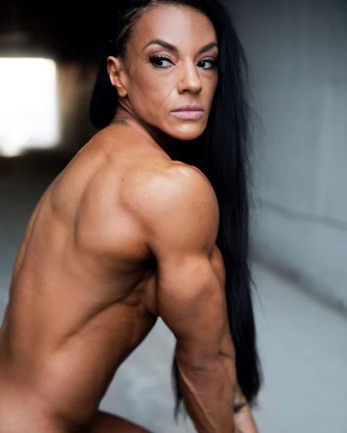 Alicia Bell - IFBB Pro