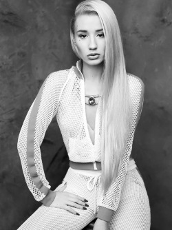 shesbombb:  @iggyazalea 