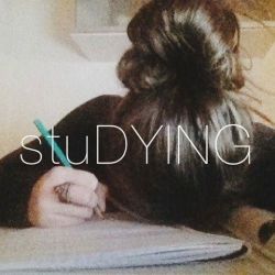 StuDYING | via Facebook en We Heart It.