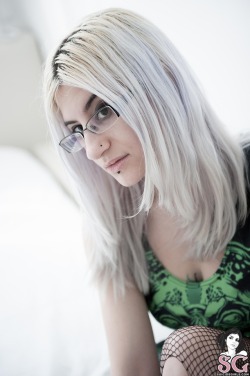 altmodelgirlcrush2: Gre_hateful Suicide @suicidegirls 