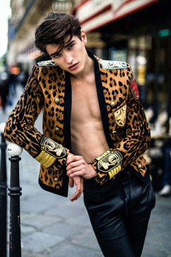 strangeforeignbeauty:  Alexander Ferrario | Photographed by Oliver