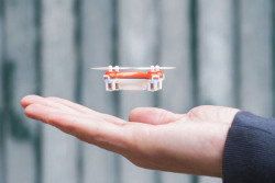 cubebreaker:  TRNDlab’s SKEYE Nano Drone packs loads of fun