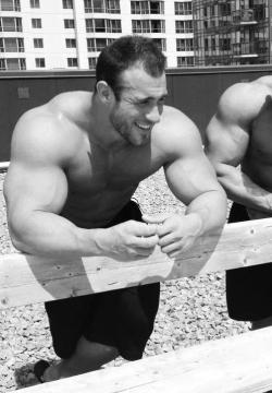 hyper-masculine:    ► HYPER-MASCULINE ♂ ◄ [page]♂ ♂♦