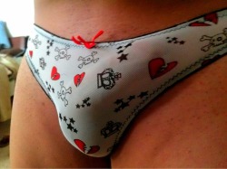 pantiesinside:  I love this pair because boys need cute panties