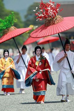 cherrytreeinbloom:  Aoi-Matsuri Festival in Kyoto, Japan by olga