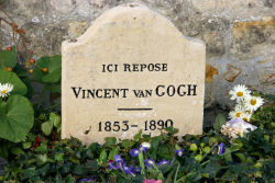 diamondheroes:  Vincent’s tombstone in Auvers-sur-Oise, northwestern