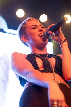 Miley Cyrus - Borgore’s Christmas Creampies Concert. ♥