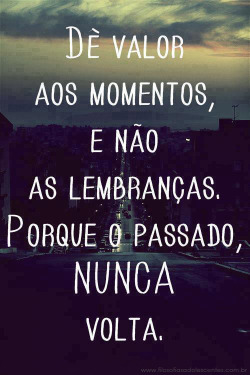 Em frente ou enfrente.