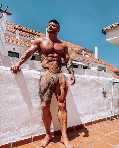 massivemusclestuds: Tom Coleman  