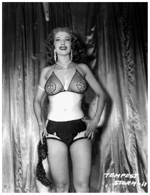 Tempest Storm       (aka. Annie Blanche Banks)