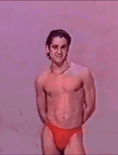 mynewplaidpants2:  CLICK HERE for more of Colin Farrell in a