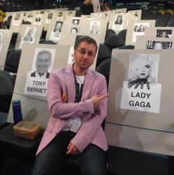 venera9:  gagafanbase:On Grammy, Lady Gaga will sit next to Tony