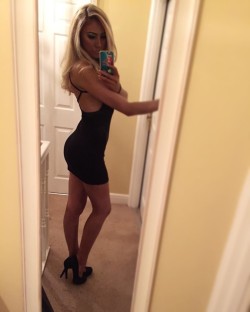 Blonde in a LBD and black heels