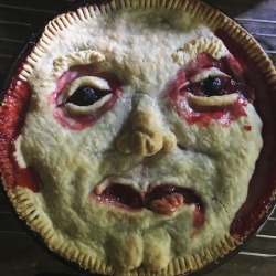 1dietcokeinacan:  glumshoe:my dad has been baking pies  This