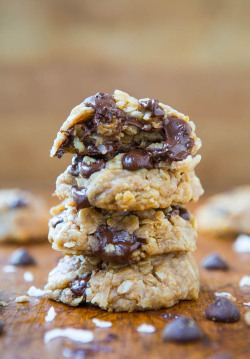 lets-just-eat:  Soft and Chewy Coconut Oatmeal Chocolate Chip