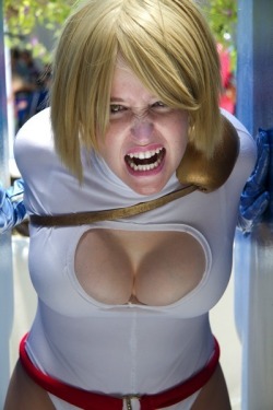 hotcosplaychicks:  Epic Powergirl http://hotcosplaychicks.tumblr.com