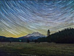 stunningpicture:Star Trails over Mt Shasta in Northern California.