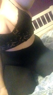 mimibabyxoxo:  Bbw, selling my nudes/videos, message me if your