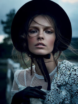 classicmodels:Mina Cvetkovic By Nathaniel Goldberg For Vogue