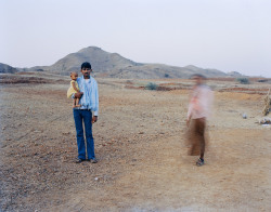 unrar:   India, Barwani 2014. Umrao’s brother with his daughter,