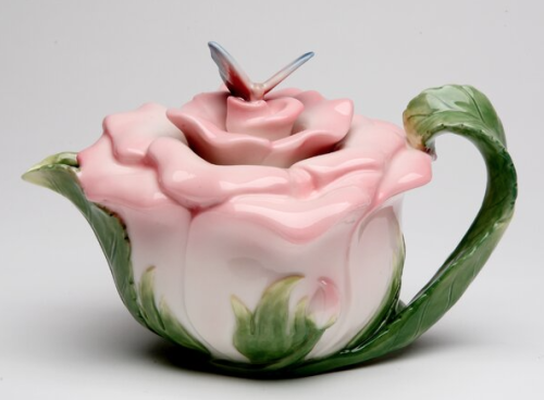 peachblushparlour:Flower Teapot, Strawberry Teapot, Roses Teapot,