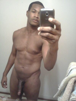 myxxxohxxxmyxxx:  Mirror Monday  Please follow!:http://nudeselfshots-blackmen.tumblr.com