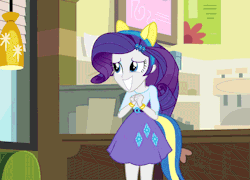mylittleponygames:Tough Crowd. [GIF] Image Source: http://ift.tt/2hd9hT4