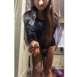 theganjagirls:  New Pic From @stonedlove_420 Source: http://instagram.com/p/ozJ3XCGFyU/Ganja