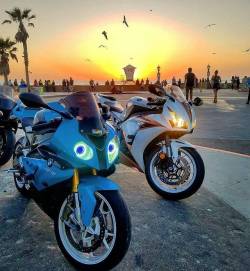 motorcycles-and-more: BMW S1000RR & Honda CBR