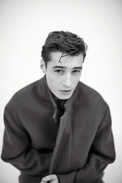 justdropithere:  Adrien Sahores by Alan Chies - L'Officiel Hommes
