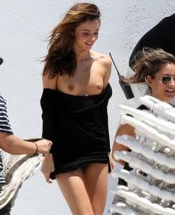 nkdcelebs:  Miranda Kerr double nipple slip! #victoriassecret