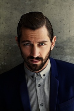male-celebs-naked:  Michiel Huisman from Game of ThronesSubmit