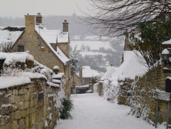 pagewoman:  Painswick, Cotswolds, England viaTrotman Stories