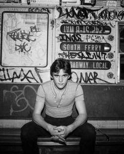 nostalgia-gallery:  Matt Dillon, NYC (1981)