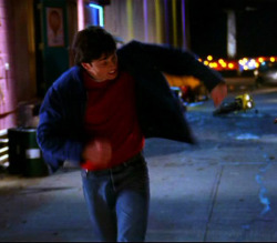 Tom Welling’s bulge.