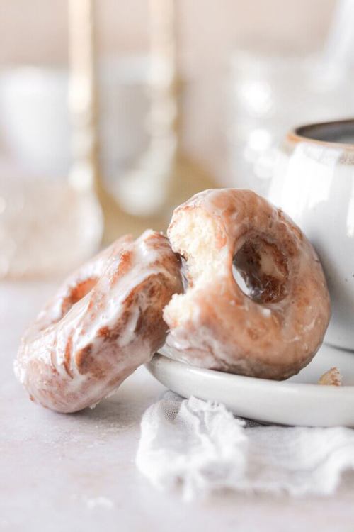 fullcravings:Old-Fashioned Sour Cream Cake Doughnuts