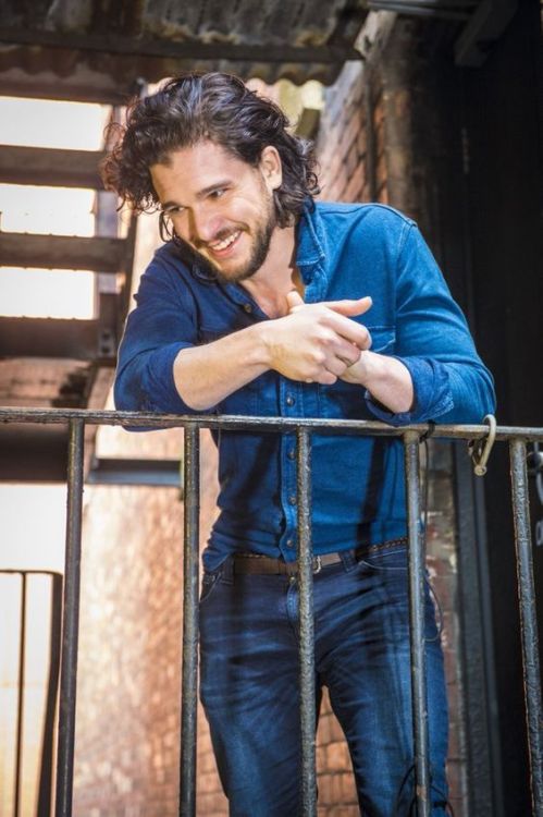 boys-and-popculture:  Kit Harington