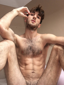 coolhotdutch:  can almost smell him