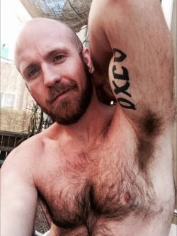 manly-brutes:  otterpaul:  WOOF    tumblr | vids | fb 