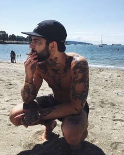 braxtonthomas: Beach bum