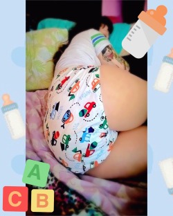 littlepeachybutt:  Sleeping in my @onesiesdownunder diaper cover.