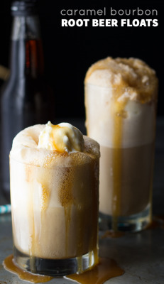 foodffs:  Caramel Bourbon Root Beer Floats Really nice recipes.