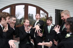 ashdisneyc88:  This is the funniest picture of a groom with his